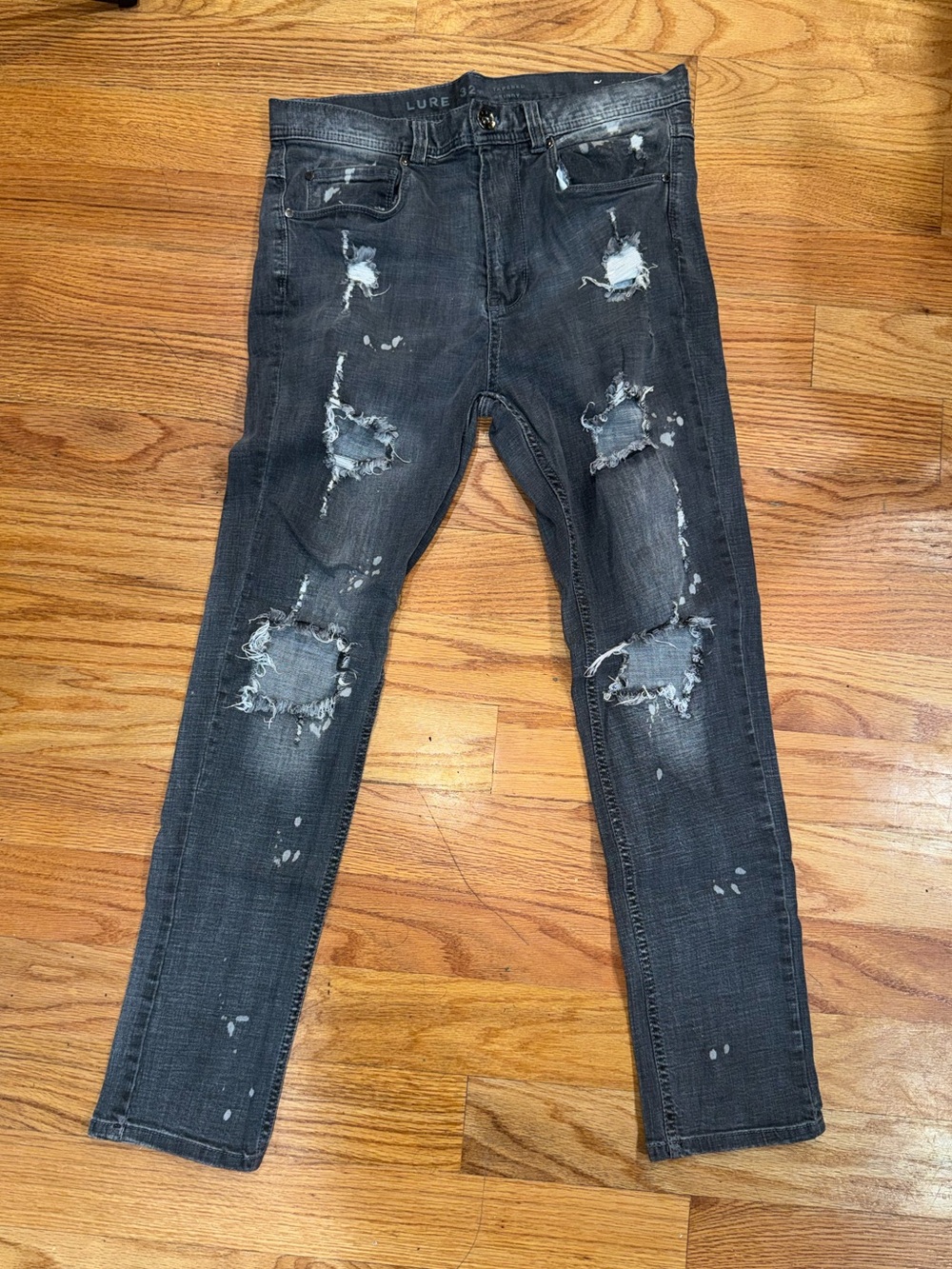 LURE Men's Black Distressed Tapered Skinny Jeans